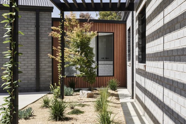 © Lloyd Sage Building Designers Echuca Moama | Link House Exterior